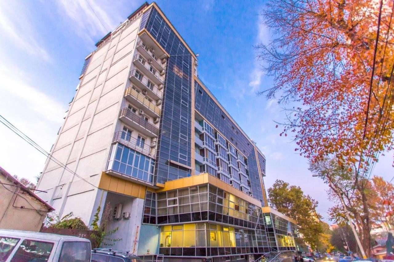 Ultracentral Spacious Apartment Chisinau Bagian luar foto