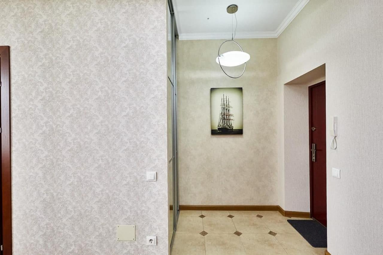 Ultracentral Spacious Apartment Chisinau Bagian luar foto