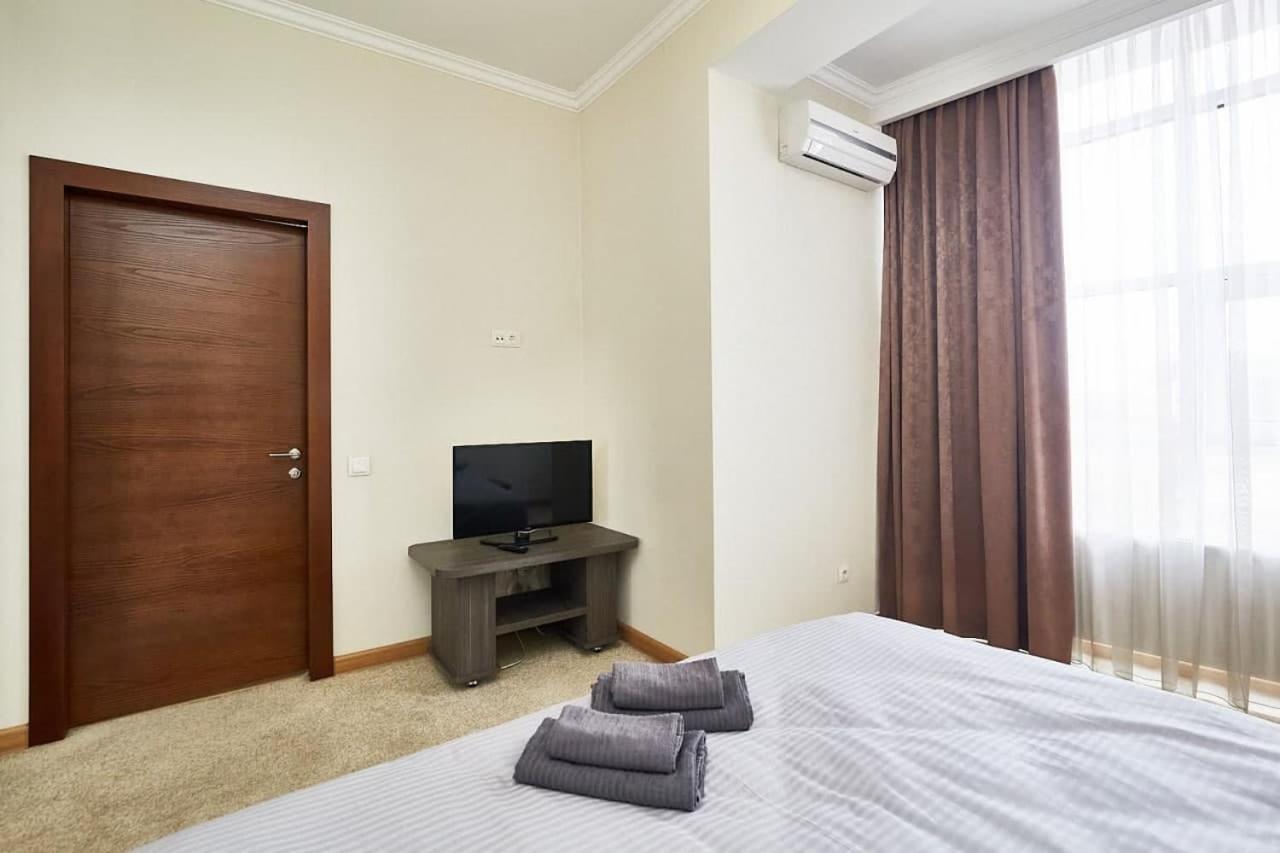 Ultracentral Spacious Apartment Chisinau Bagian luar foto