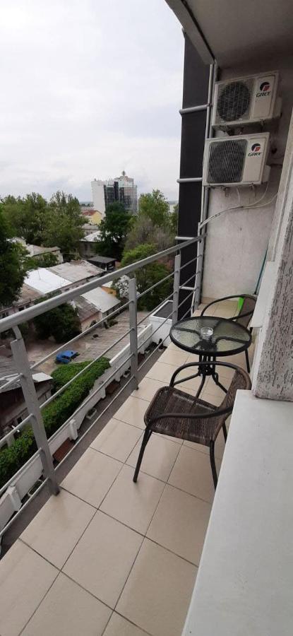 Ultracentral Spacious Apartment Chisinau Bagian luar foto